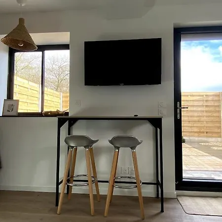 Entre Ville Et Campagne Appartement Cosy Avec Parking Et Terrasse Wood Coutiches Exterior photo